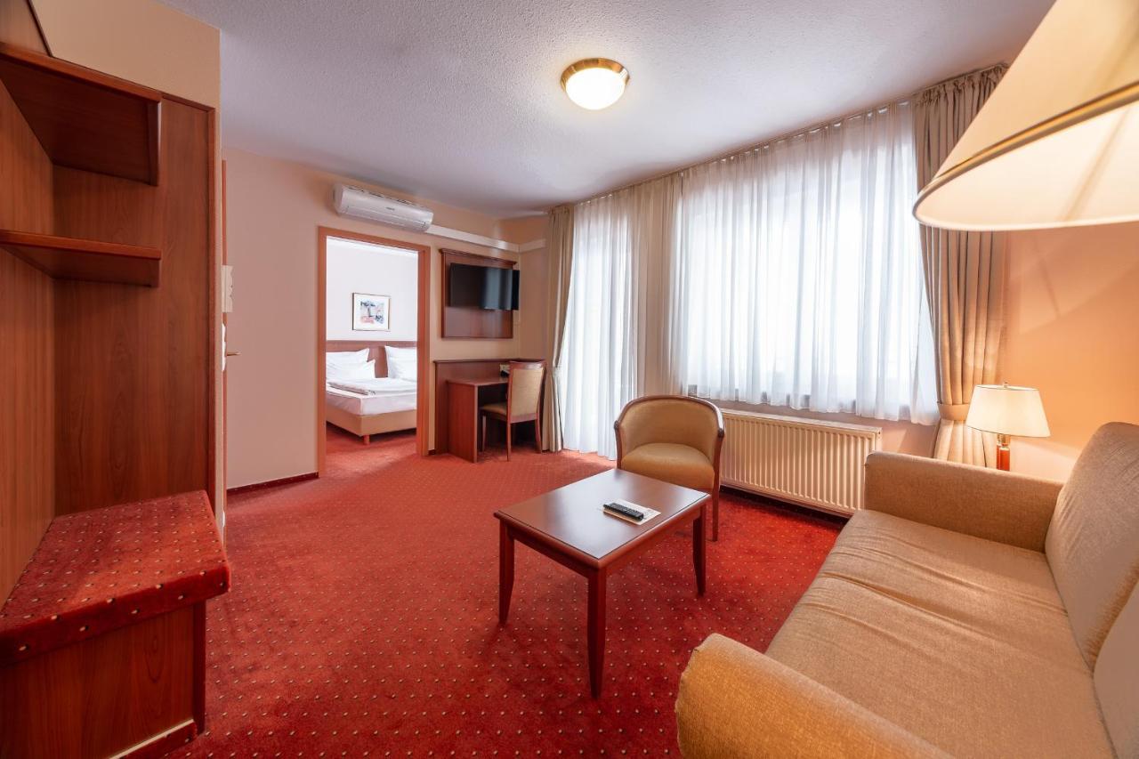 Hanseatischer Hof 4*